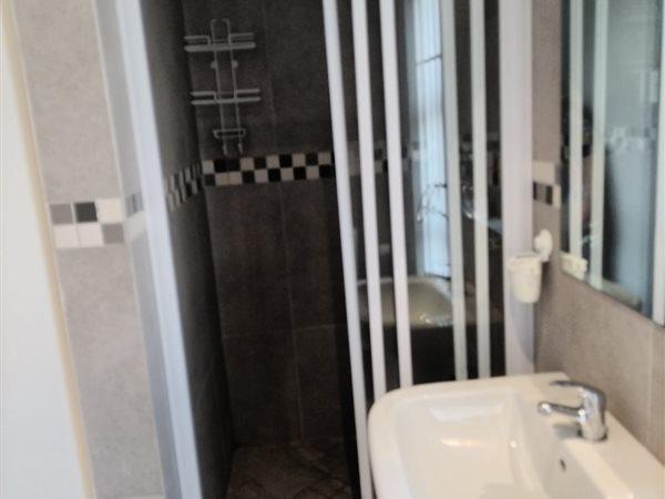 3 Bedroom Property for Sale in Cambridge West Eastern Cape